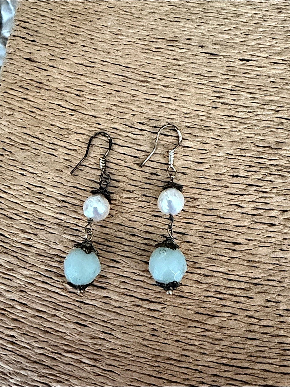 Dangle Earrings in Blue topaz faceted & White fresh water pearls Like New artisa